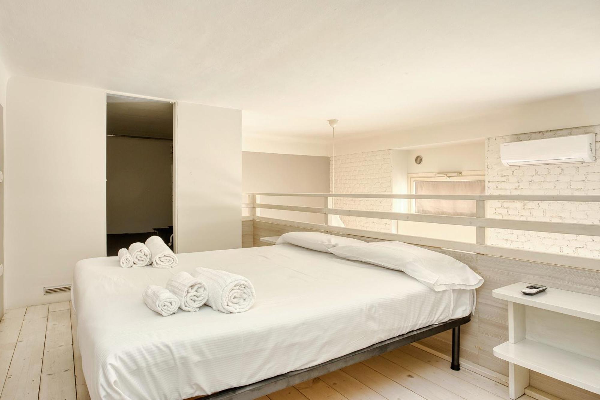 Modern Loft Near Bosco Verticale Milan Exterior photo